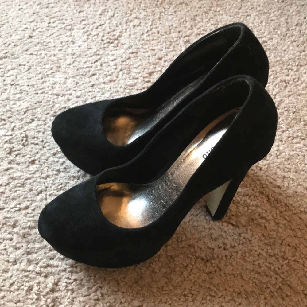 High heel shoes